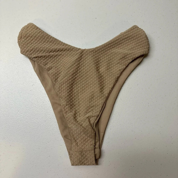 PLT Latte Waffle Texture High Leg Bikini Bottom Size 8 - Picture 1 of 5